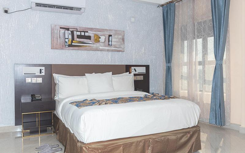 Hotel Le Figaro Douala Extérieur photo