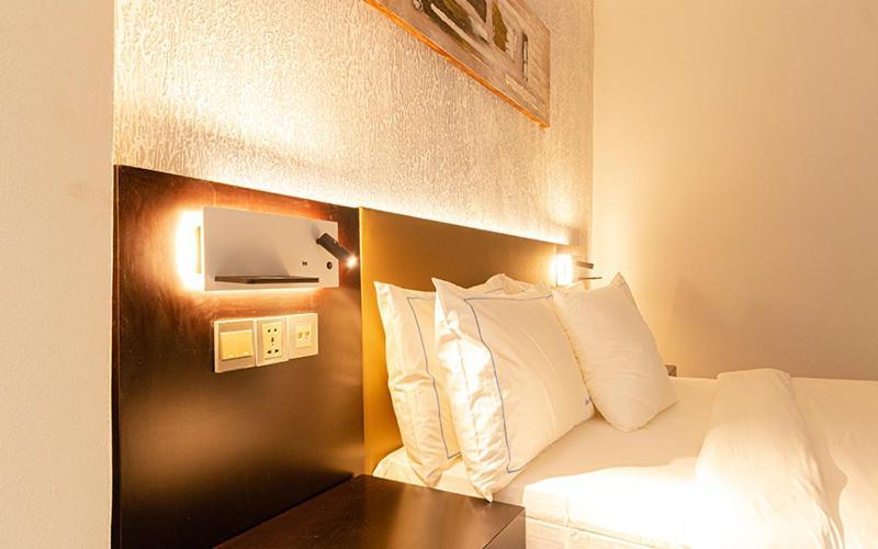 Hotel Le Figaro Douala Extérieur photo