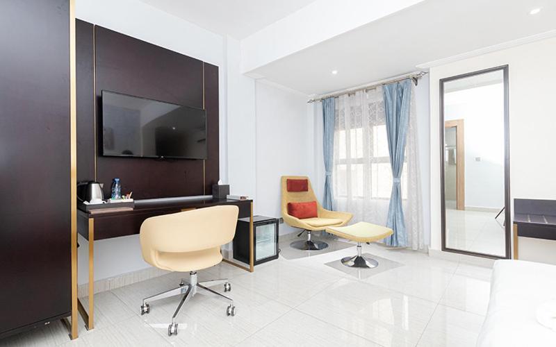 Hotel Le Figaro Douala Extérieur photo