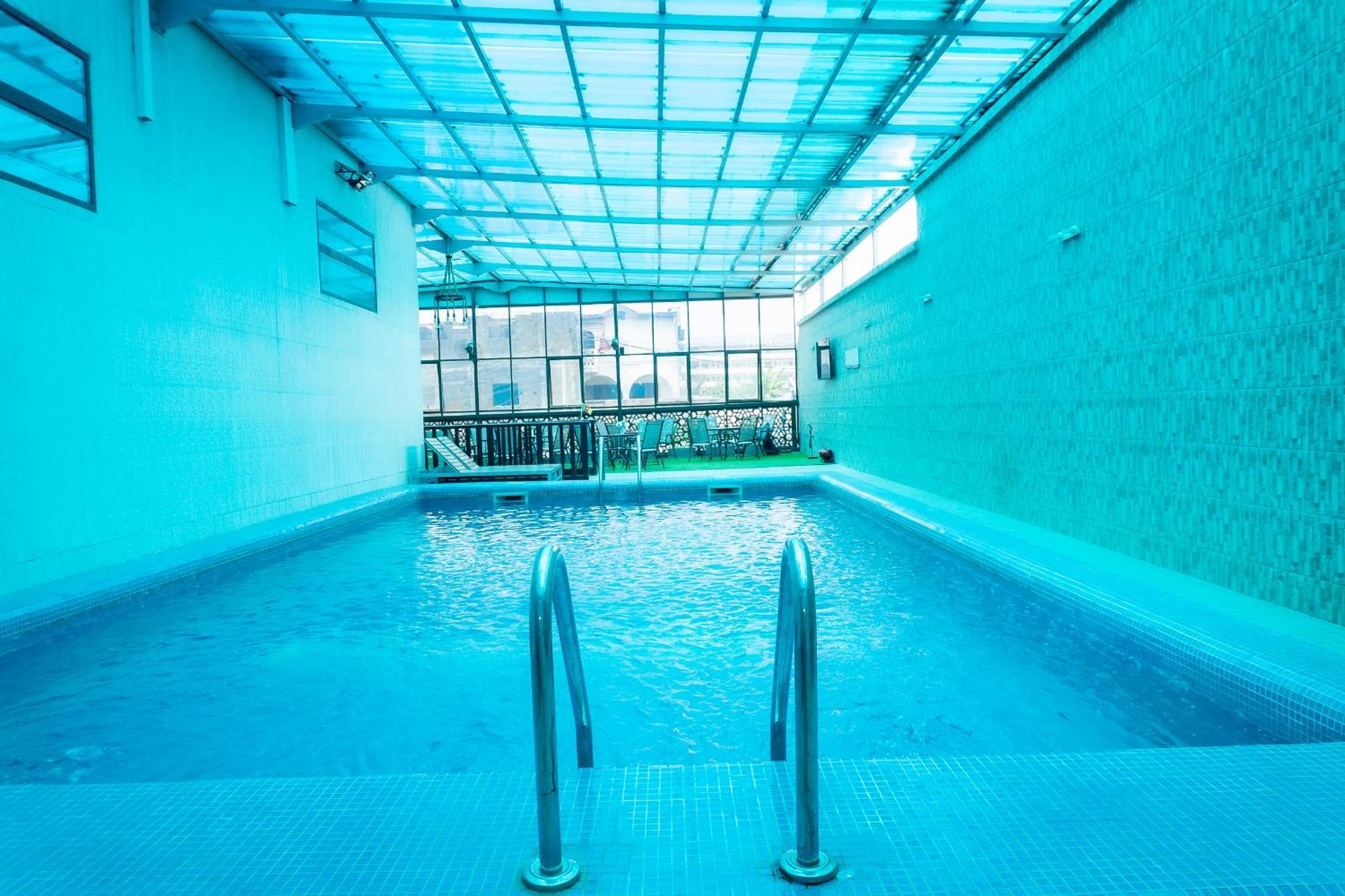 Hotel Le Figaro Douala Extérieur photo